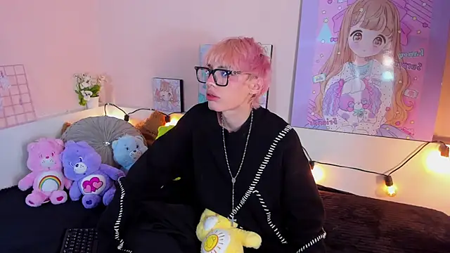 Snapshot of Strawberry_Kitty_ chatting on October 27, 2025, 3:40 am Strawberry Kitty online show from October 27, 2025, 3:40 am