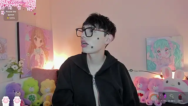 Snapshot of Strawberry_Kitty_ chatting on March 13, 2026, 4:17 am Strawberry Kitty online show from March 13, 2026, 4:17 am