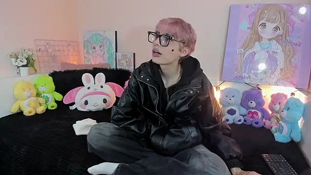 Strawberry Kitty  online show from December 21, 2025, 4:14 am