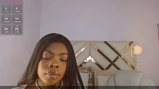 Snapshot of Maiacharris_ chatting on June 19, 2026, 12:00 pm Maiacharris online show from June 19, 2026, 12:00 pm