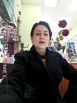 Snapshot of Luna_7777 chatting on March 20, 2026, 9:43 am Luna 7777 online show from March 20, 2026, 9:43 am