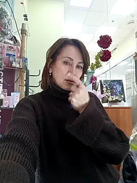 Snapshot of Luna_7777 chatting on March 15, 2026, 11:28 am Luna 7777 online show from March 15, 2026, 11:28 am