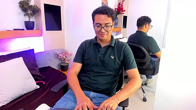 JohnBelRose online show from February 3, 2026, 7:52 pm