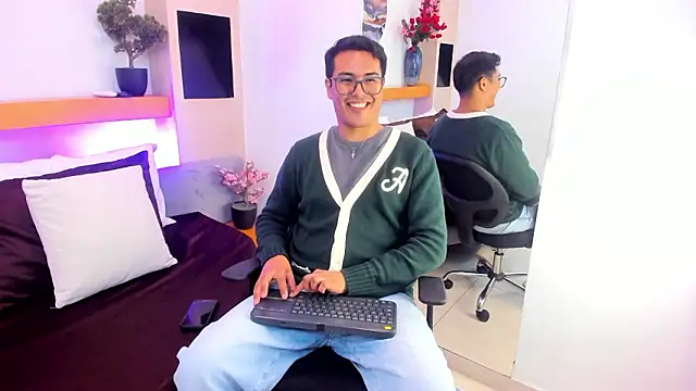 JohnBelRose online show from February 2, 2026, 6:07 pm