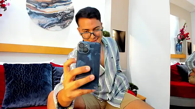 Snapshot of JohnBelRose chatting on November 11, 2025, 7:19 pm JohnBelRose online show from November 11, 2025, 7:19 pm