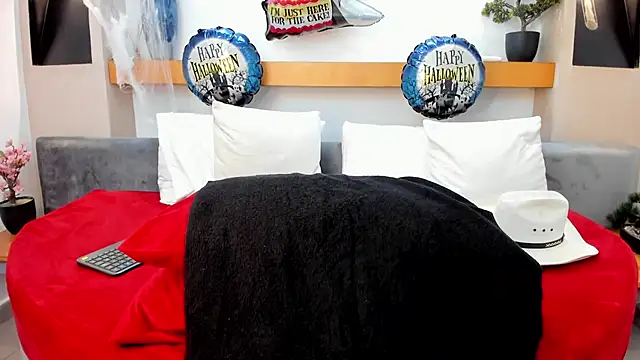 Snapshot of JohnBelRose chatting on October 30, 2025, 11:23 pm JohnBelRose online show from October 30, 2025, 11:23 pm