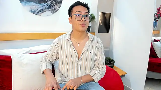 Snapshot of JohnBelRose chatting on November 27, 2025, 8:31 pm JohnBelRose online show from November 27, 2025, 8:31 pm