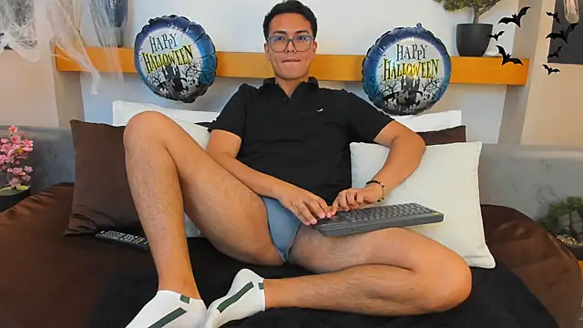 Snapshot of JohnBelRose chatting on October 21, 2025, 8:41 pm JohnBelRose online show from October 21, 2025, 8:41 pm