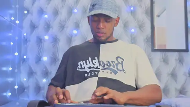 Snapshot of Stevenbrand chatting on November 28, 2025, 6:41 pm Stevenbrand online show from November 28, 2025, 6:41 pm