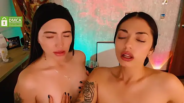 Snapshot of natval6 chatting on February 20, 2026, 10:44 pm natval6 online show from February 20, 2026, 10:44 pm