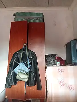 Snapshot of Roronae chatting on November 22, 2025, 5:17 am Roronae online show from November 22, 2025, 5:17 am