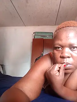 Snapshot of Roronae chatting on December 2, 2025, 10:39 am Roronae online show from December 2, 2025, 10:39 am