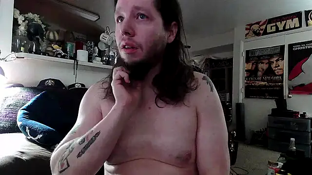 biggerisbetter12 online show from November 26, 2025, 7:47 pm