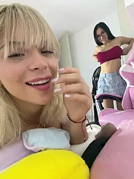  Alicee 1 online show from April 19, 2026, 1:39 am