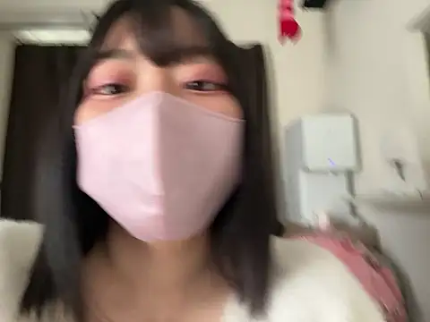 Snapshot of pinkudayo_girl chatting on July 1, 2026, 4:13 am pinkudayo girl online show from July 1, 2026, 4:13 am
