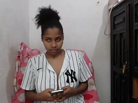 Snapshot of kataleya2021 chatting on December 4, 2025, 11:48 pm kataleya2021 online show from December 4, 2025, 11:48 pm