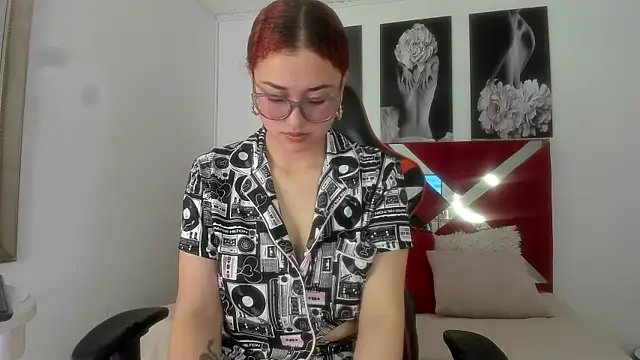 Snapshot of Adara_velvet chatting on October 23, 2025, 3:05 am Adara velvet online show from October 23, 2025, 3:05 am