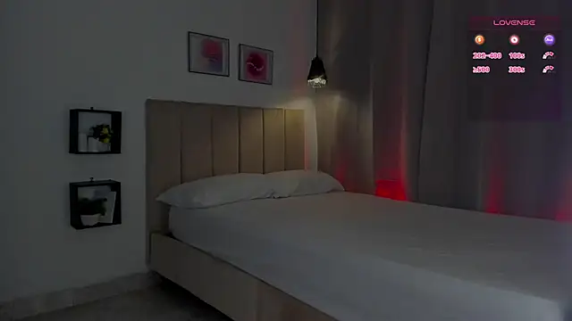 Snapshot of Little_Emma_11 chatting on November 9, 2025, 11:58 am Little Emma 11 online show from November 9, 2025, 11:58 am