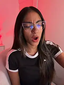 Snapshot of elegant__rouse chatting on July 16, 2026, 11:24 pm elegant rouse online show from July 16, 2026, 11:24 pm