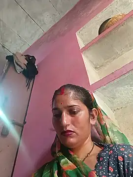 Snapshot of Pooja_shre chatting on June 3, 2026, 2:01 am Pooja shre online show from June 3, 2026, 2:01 am