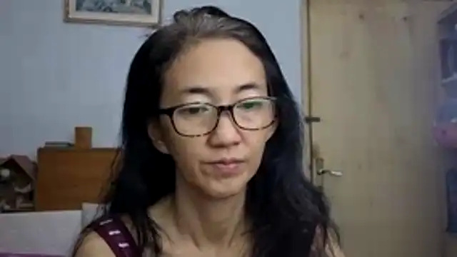 Snapshot of princessD077 chatting on June 12, 2026, 4:38 pm princessD077 online show from June 12, 2026, 4:38 pm