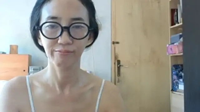 Snapshot of princessD077 chatting on May 21, 2026, 2:09 am princessD077 online show from May 21, 2026, 2:09 am