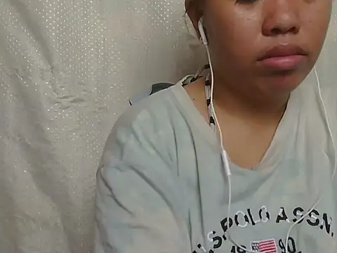 ChubbyButty online show from April 24, 2026, 2:57 am