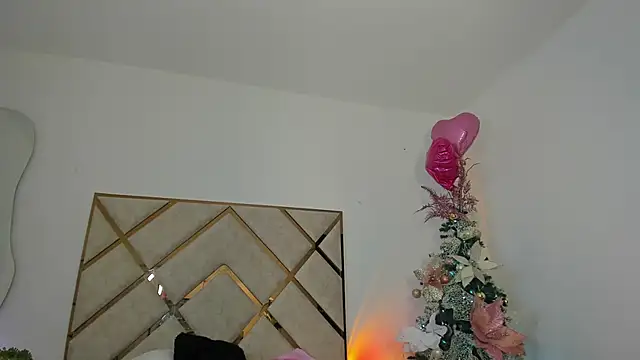 Palechor69 online show from December 17, 2025, 5:23 am