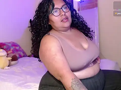 Snapshot of yvonne_jlove chatting on November 4, 2025, 12:47 am yvonne jlove online show from November 4, 2025, 12:47 am