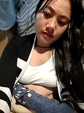 Snapshot of Sinhlinh2020 chatting on November 1, 2025, 10:03 pm Sinhlinh2020 online show from November 1, 2025, 10:03 pm