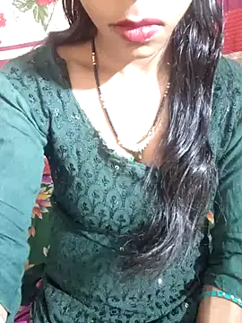 Snapshot of Itz_Aisha__ chatting on March 17, 2026, 5:43 am Itz Aisha online show from March 17, 2026, 5:43 am