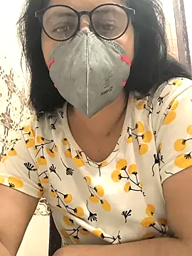 Snapshot of Lovely_Tannu chatting on November 18, 2025, 12:41 pm Lovely Tannu online show from November 18, 2025, 12:41 pm