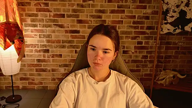 May Bloom online show from November 24, 2025, 5:07 am