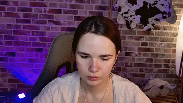 May Bloom online show from February 5, 2026, 6:09 am