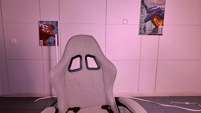 May Bloom online show from November 27, 2025, 5:24 pm