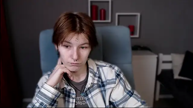 guitarandangell online show from November 26, 2025, 10:59 am