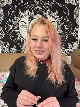 Onlymiasophie online show from March 13, 2026, 7:24 am