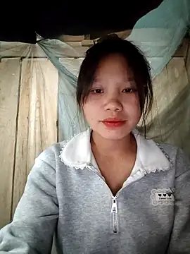 Snapshot of linh-miu99 chatting on March 3, 2026, 1:40 pm linh-miu99 online show from March 3, 2026, 1:40 pm