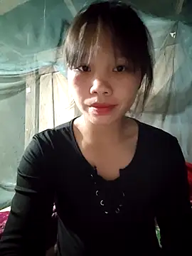 Snapshot of linh-miu99 chatting on November 21, 2025, 1:43 pm linh-miu99 online show from November 21, 2025, 1:43 pm