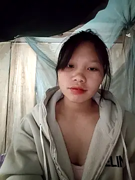 Snapshot of linh-miu99 chatting on March 4, 2026, 6:43 am linh-miu99 online show from March 4, 2026, 6:43 am