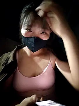 Snapshot of linh-miu99 chatting on November 17, 2025, 5:17 pm linh-miu99 online show from November 17, 2025, 5:17 pm