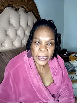 Snapshot of Hotcougar chatting on November 1, 2025, 7:52 pm Hotcougar online show from November 1, 2025, 7:52 pm