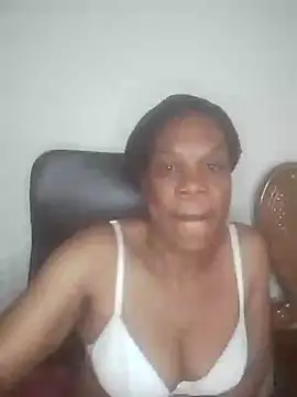 Snapshot of Hotcougar chatting on November 18, 2025, 8:17 am Hotcougar online show from November 18, 2025, 8:17 am