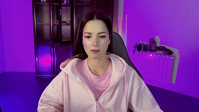 Snapshot of KiraVair chatting on December 3, 2025, 1:10 pm KiraVair online show from December 3, 2025, 1:10 pm