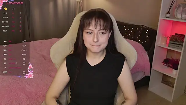 AmarisCeleste online show from November 14, 2025, 6:06 am