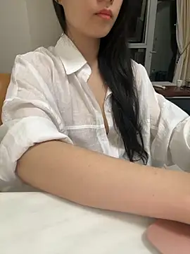 Snapshot of Minhee22 chatting on November 11, 2025, 5:30 pm Minhee22 online show from November 11, 2025, 5:30 pm