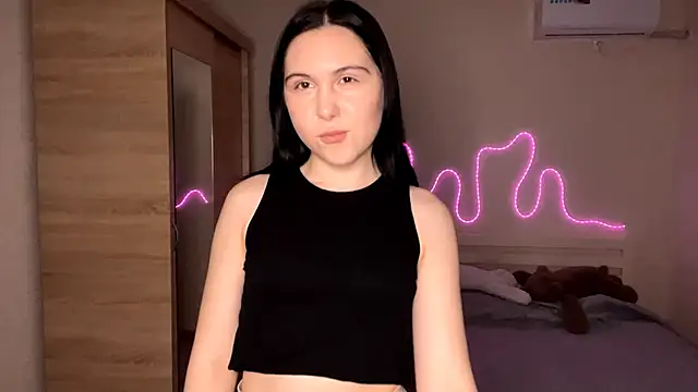 MyraLitterers online show from February 19, 2026, 4:37 pm