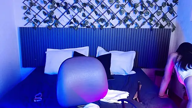 Snapshot of Lunaa_07 chatting on April 11, 2026, 8:40 am Lunaa 07 online show from April 11, 2026, 8:40 am