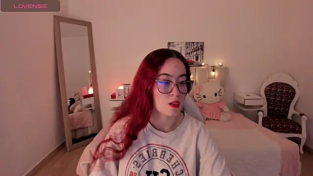 Amaraa couper1 online show from November 28, 2025, 3:39 am