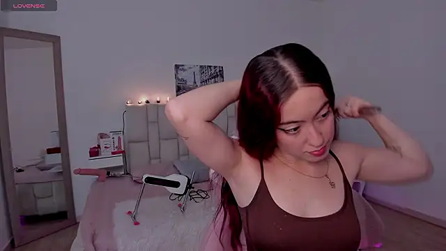 Amaraa couper1 online show from March 21, 2026, 4:35 am